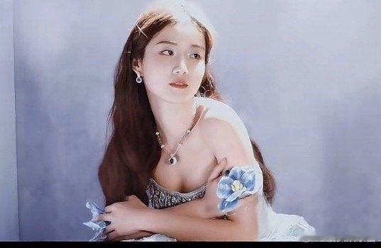 卢昱晓工作室这是倒油吗，照片就这么发出来了 