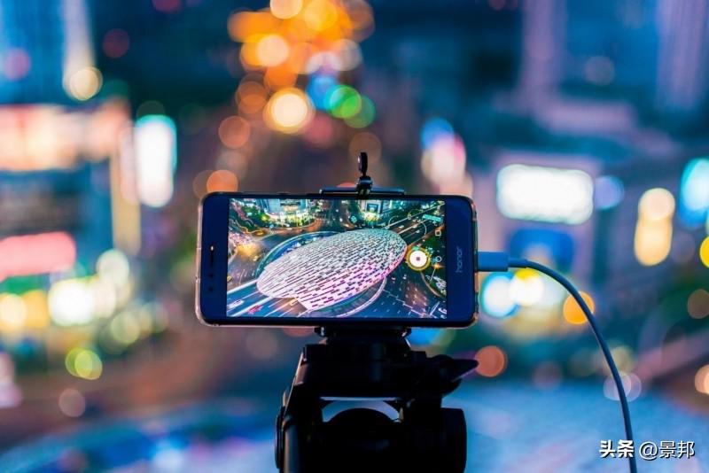 现在靠短视频赚收益还能做吗？🤔 
说实话，这问题问出来都带着一股“时代的眼泪”