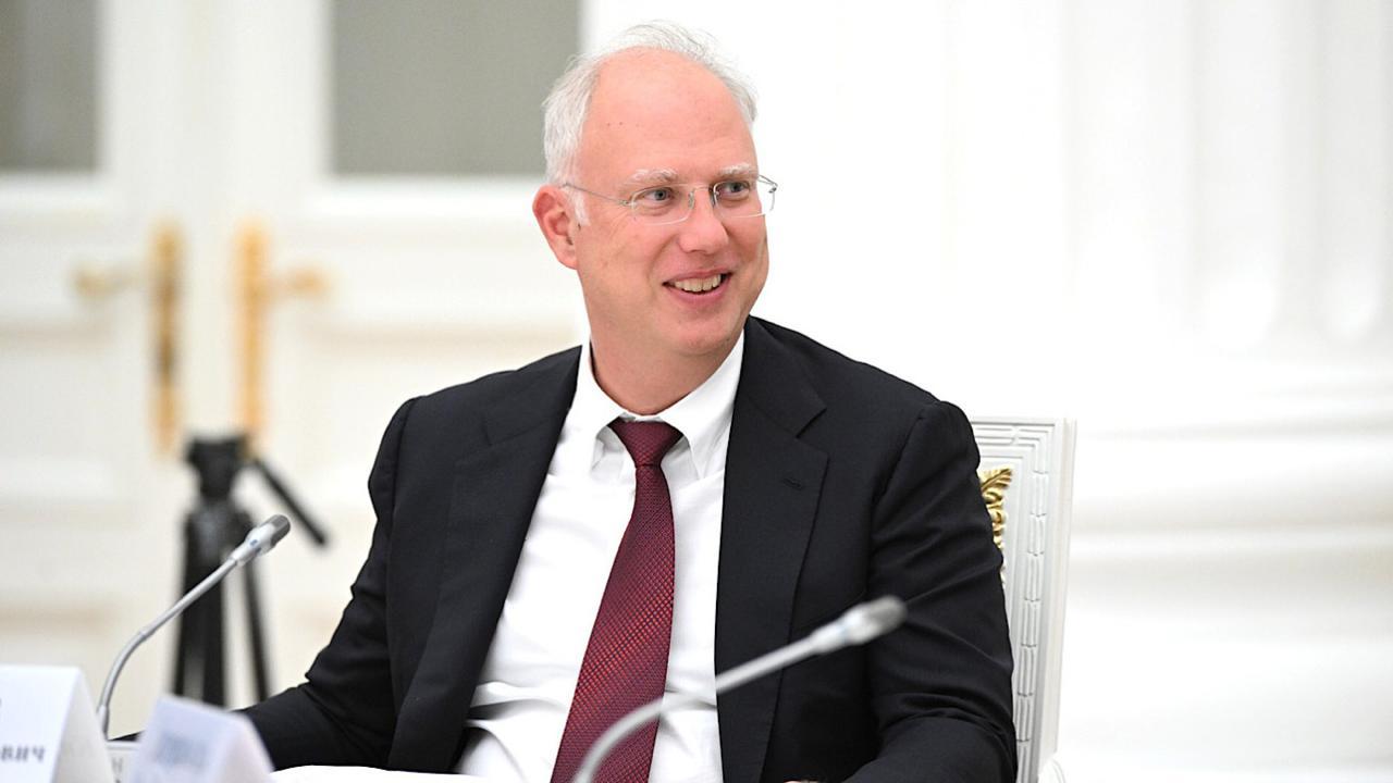 [彩虹]普京对美首席谈判代表三年收入超10亿卢布💰🇷🇺  

据俄媒“我们