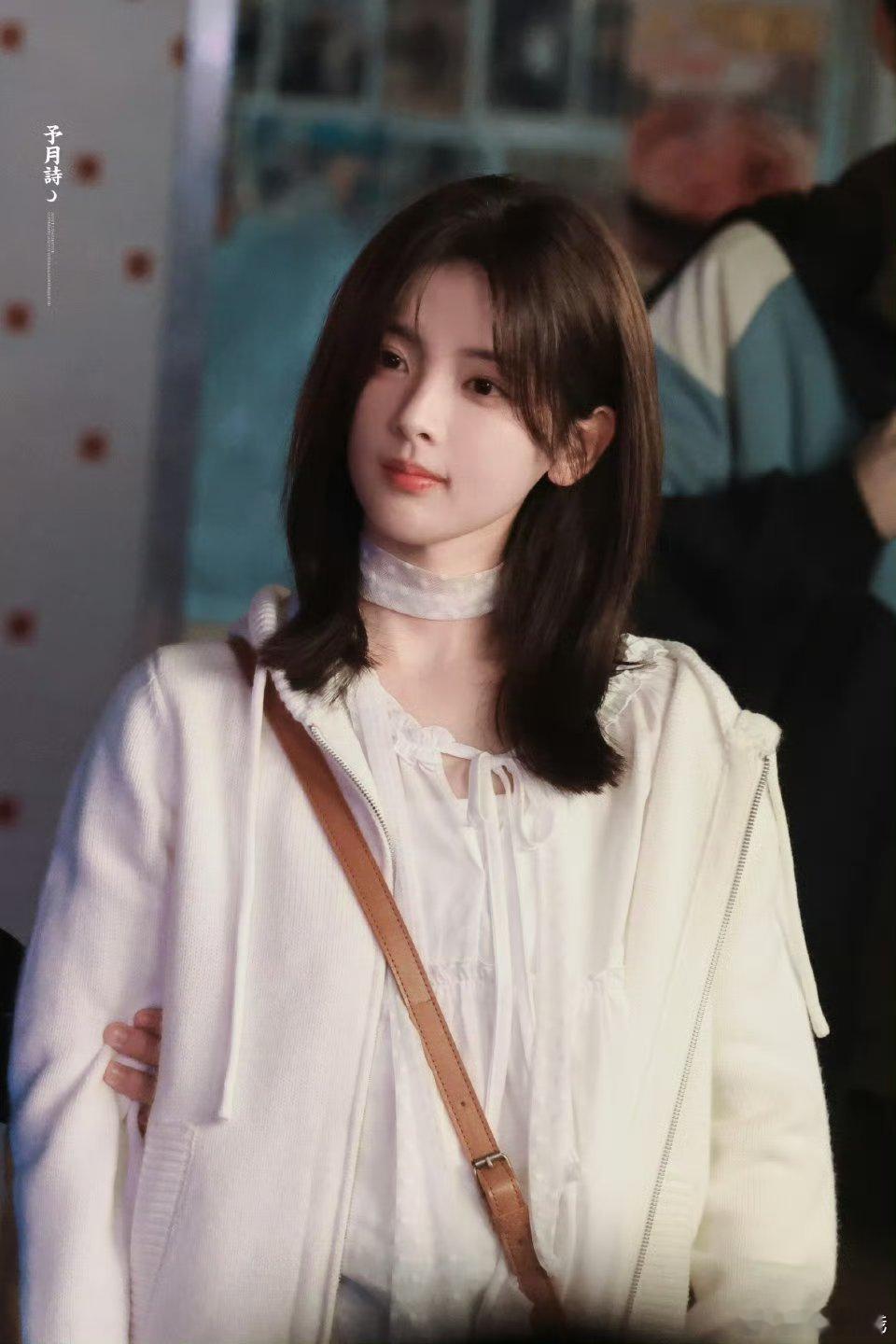 杨超越真的好有少年感 非常时候这种野草一样倔强的人设！ 