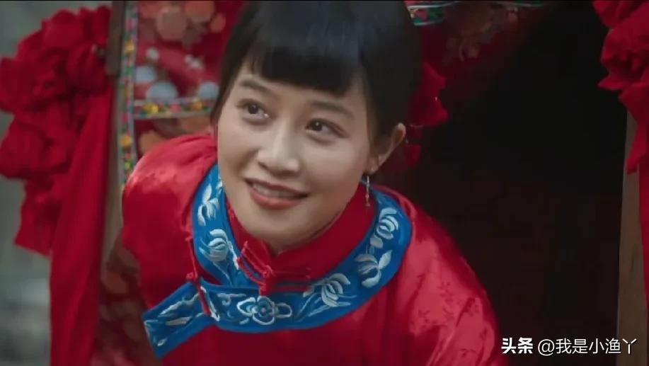 银子新婚之夜未见红，宁学祥拳脚相加却没撵她走，之后更是宠她敬她，这也是银子身上的