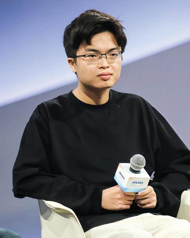 我越来越觉得，继梁文峰之后，第二个足以让硅谷重新审视中国科技力量的人，可能已经站