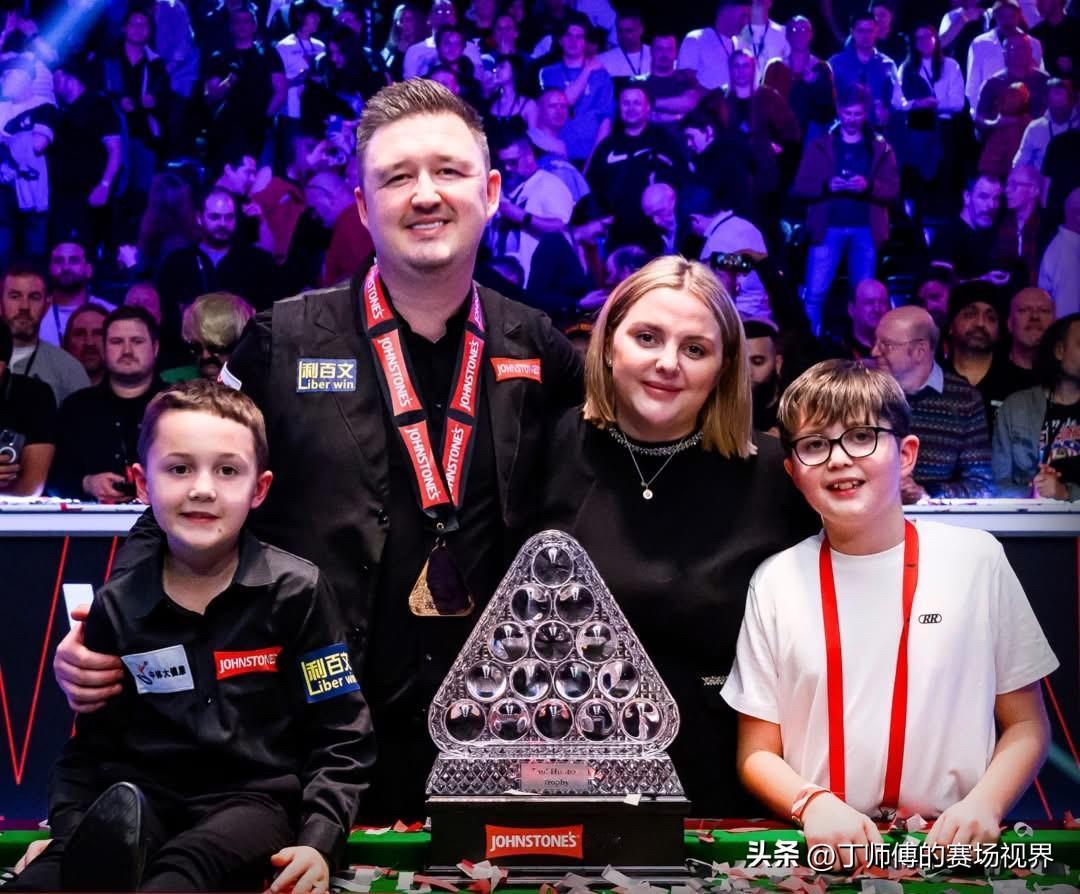 尽管希金斯在第二阶段一度追至5比6、仅落后一局，但凯伦·威尔逊随后连胜三局，以9