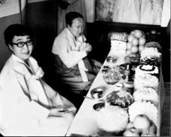 日本客人眼中的朝鲜末代王女—德惠翁主|||平山为太郎的日记：

1931年11月
