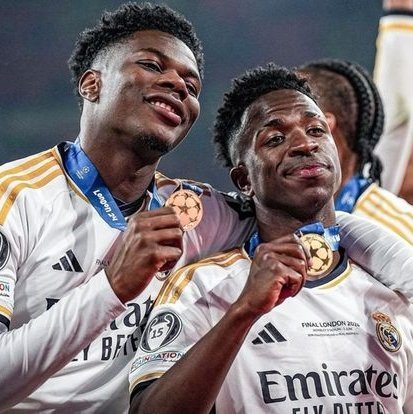 楚阿梅尼：“威尼修斯的表现？这才是我的威尼修斯。”“我们全队上下都全力压迫对手，