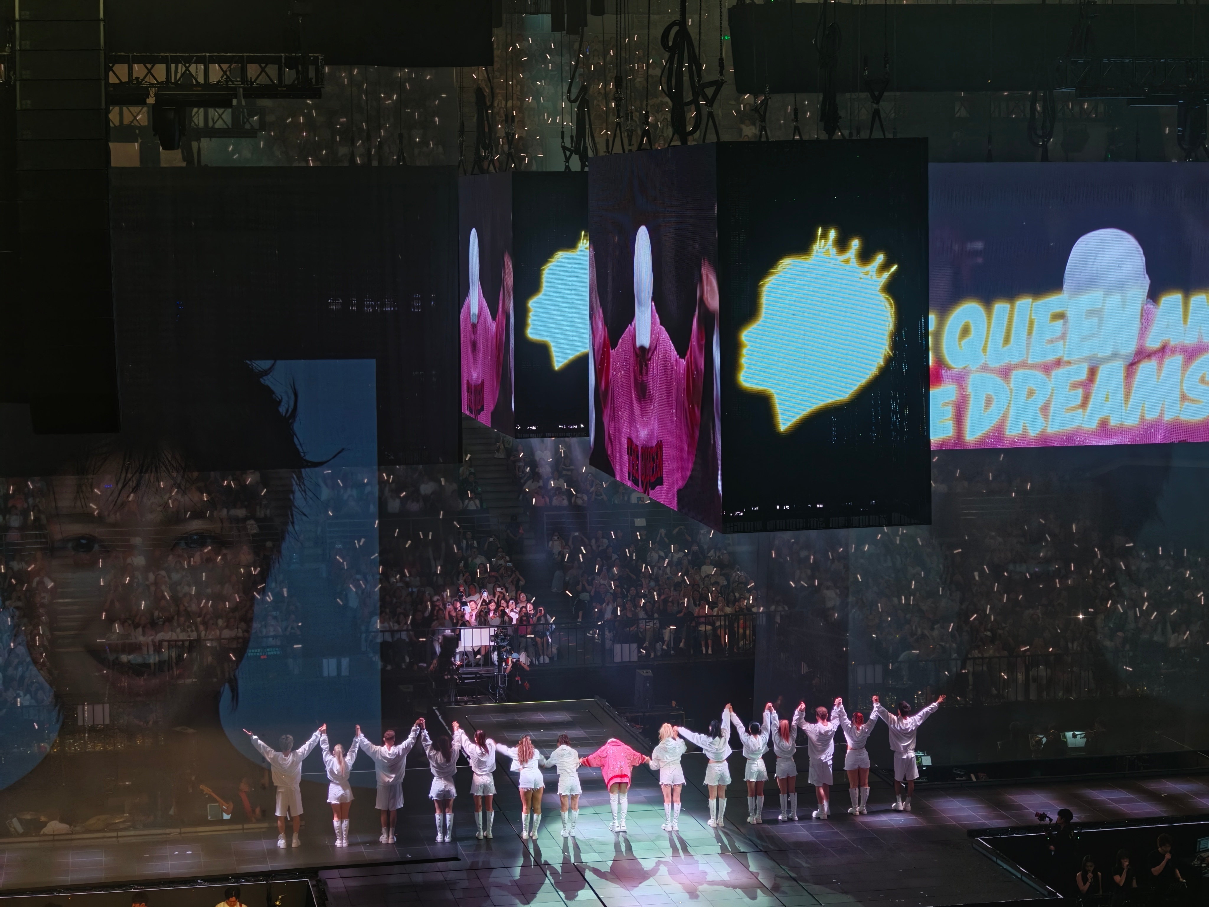 李宇春武汉演唱会李宇春2026皇后与梦想巡回演唱会