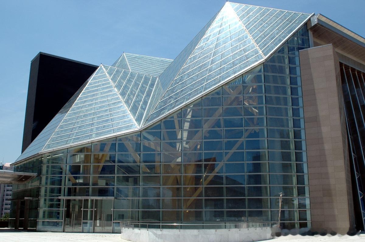 如果把企业比作一辆车，企业老板与团队就是驾驶员决策与行为决定了方向，是最大管理风