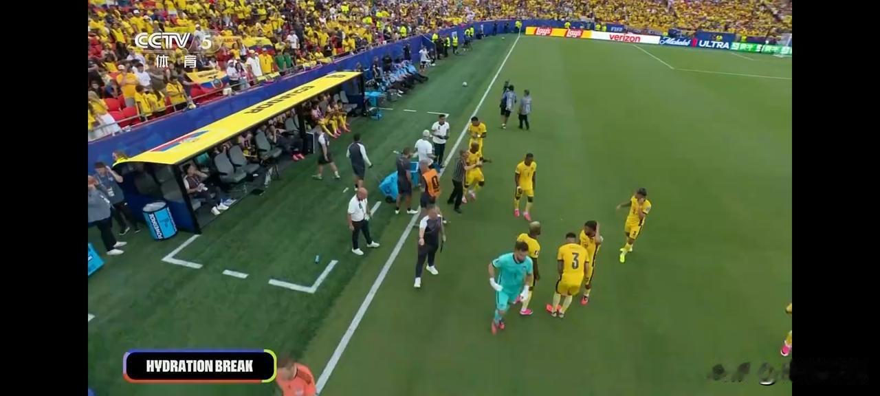 厄瓜多尔0-0库拉索 半场完整战报
半场核心数据
 
厄瓜多尔控球率75%全面压