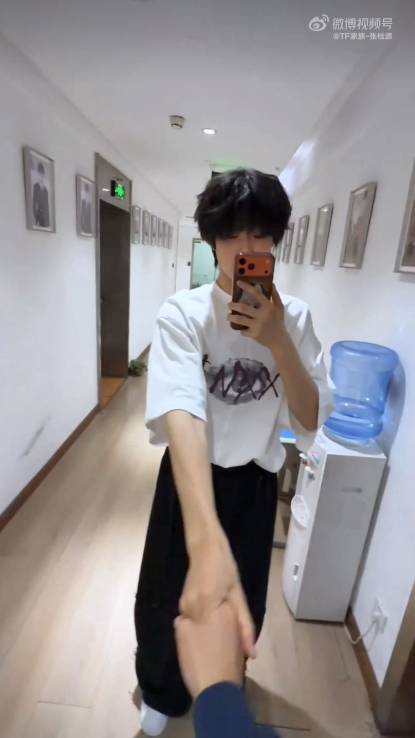 真是意料内啊张桂源的vlog里又出现陈奕恒了