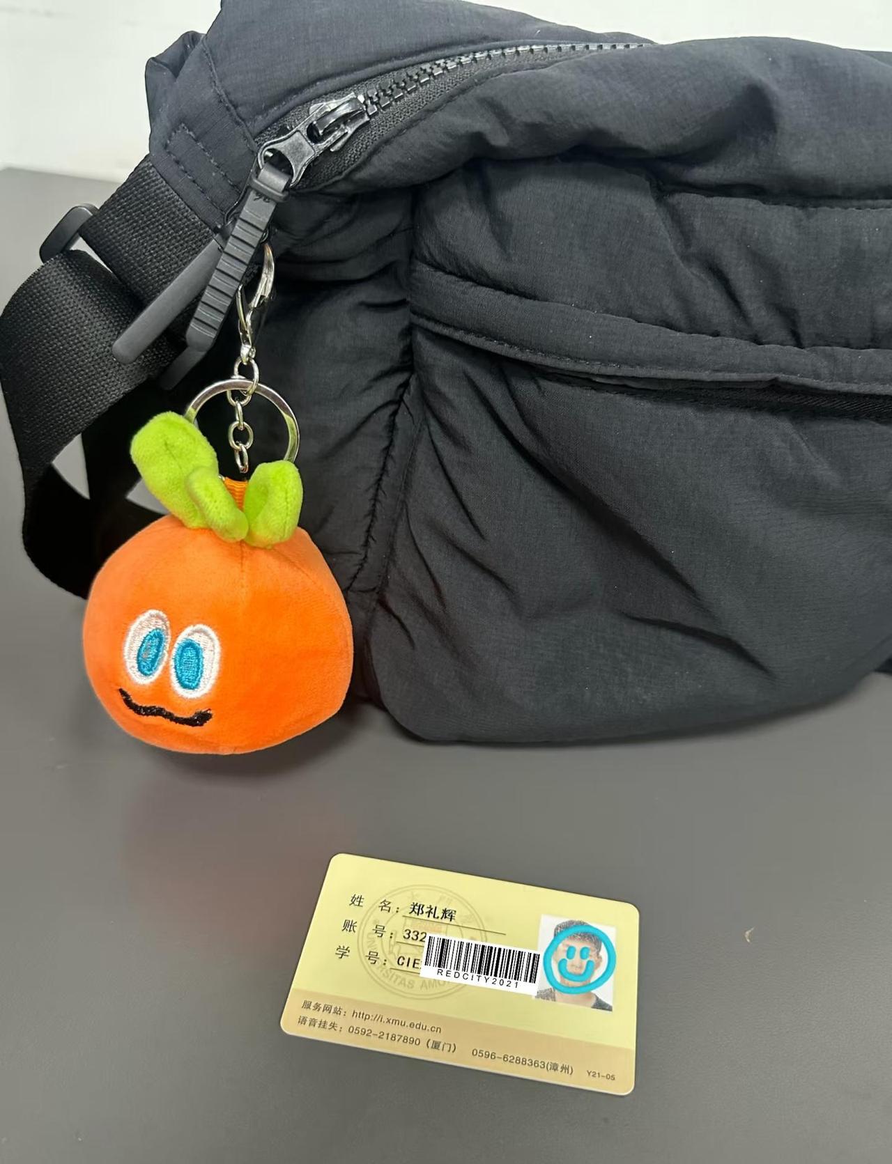 急！！寻找厦门大学郑礼辉
郑礼辉同学 你的包丢了‼️‼️
或许你正在急切地寻找他