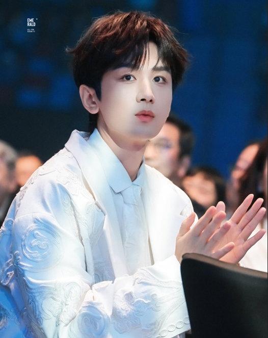 cy 成毅长安二十四计

愿我所爱之人——成毅，得偿所愿，平安喜乐。@成毅 
?