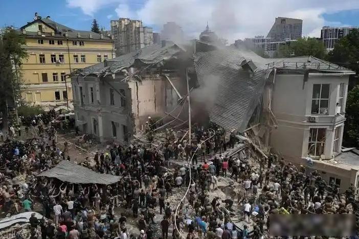 普京官邸被炸，无人机群突袭，技术与政治的双重赌局

2023年12月28号晚上，