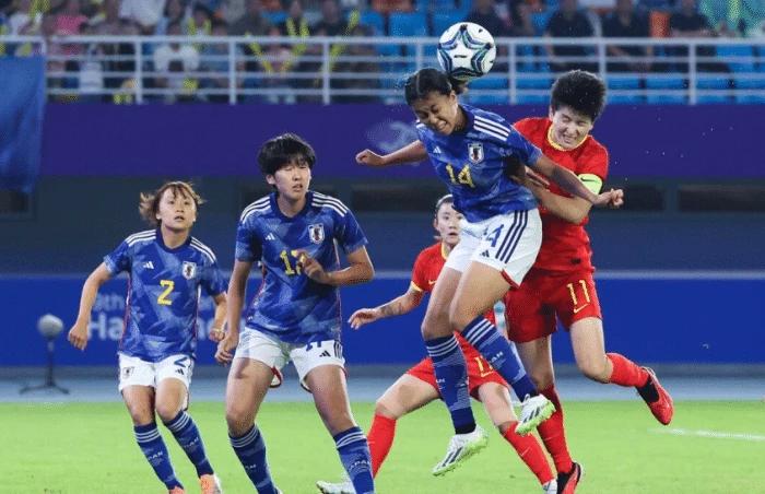 中国女足再无铿锵玫瑰，从16-0到1-4，耻辱一战扯掉中国足球最后一块遮羞布，水