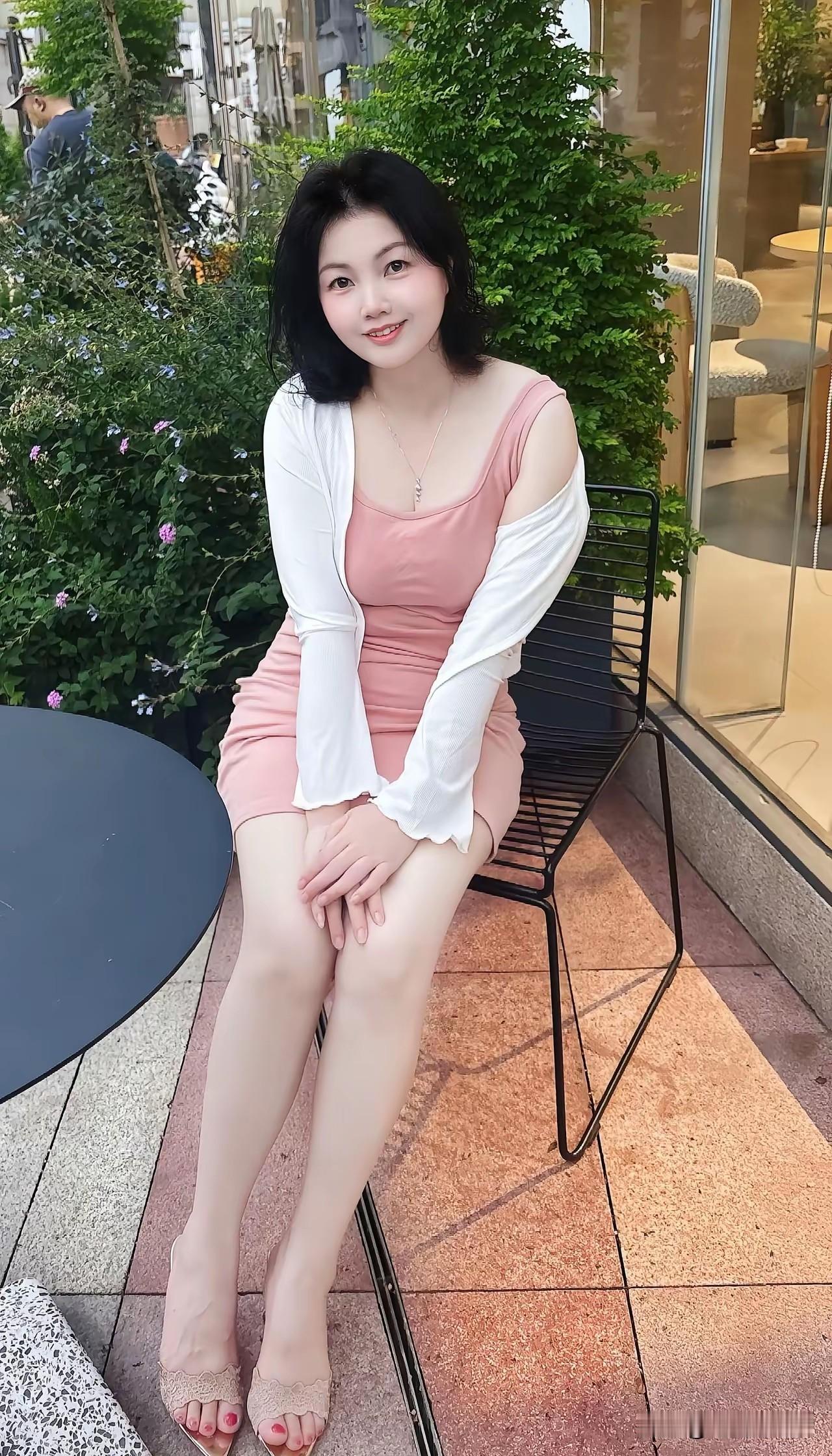 如今有句流行语：努力奋斗并非为了在平庸中脱颖而出，而是要脱离平庸的环境。名著《红