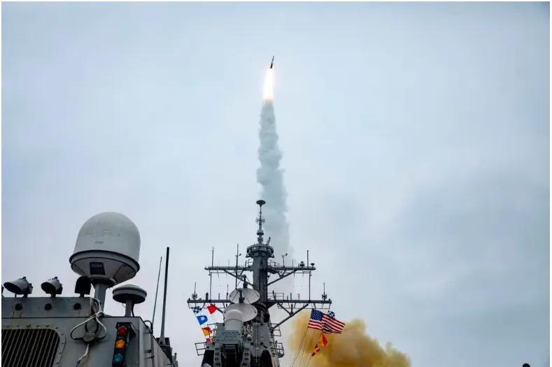 突然发现，老美的主要武器系统都是上世纪六七十年代研发的
1 宙斯盾防御系统，研发