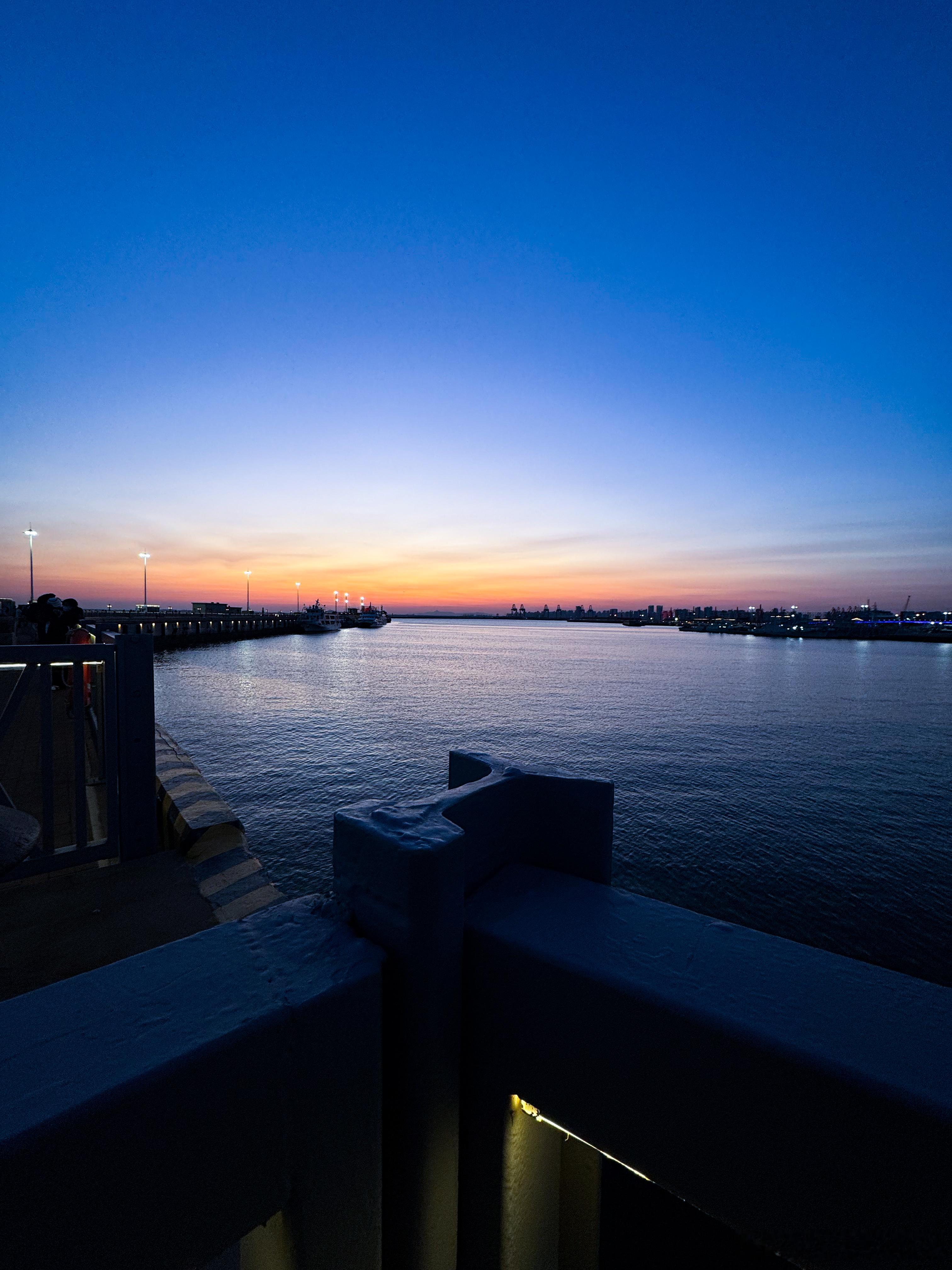 如果一个人长期不工作25年的最后几个月，我就是这么做的几乎没有任何工作 想的很美