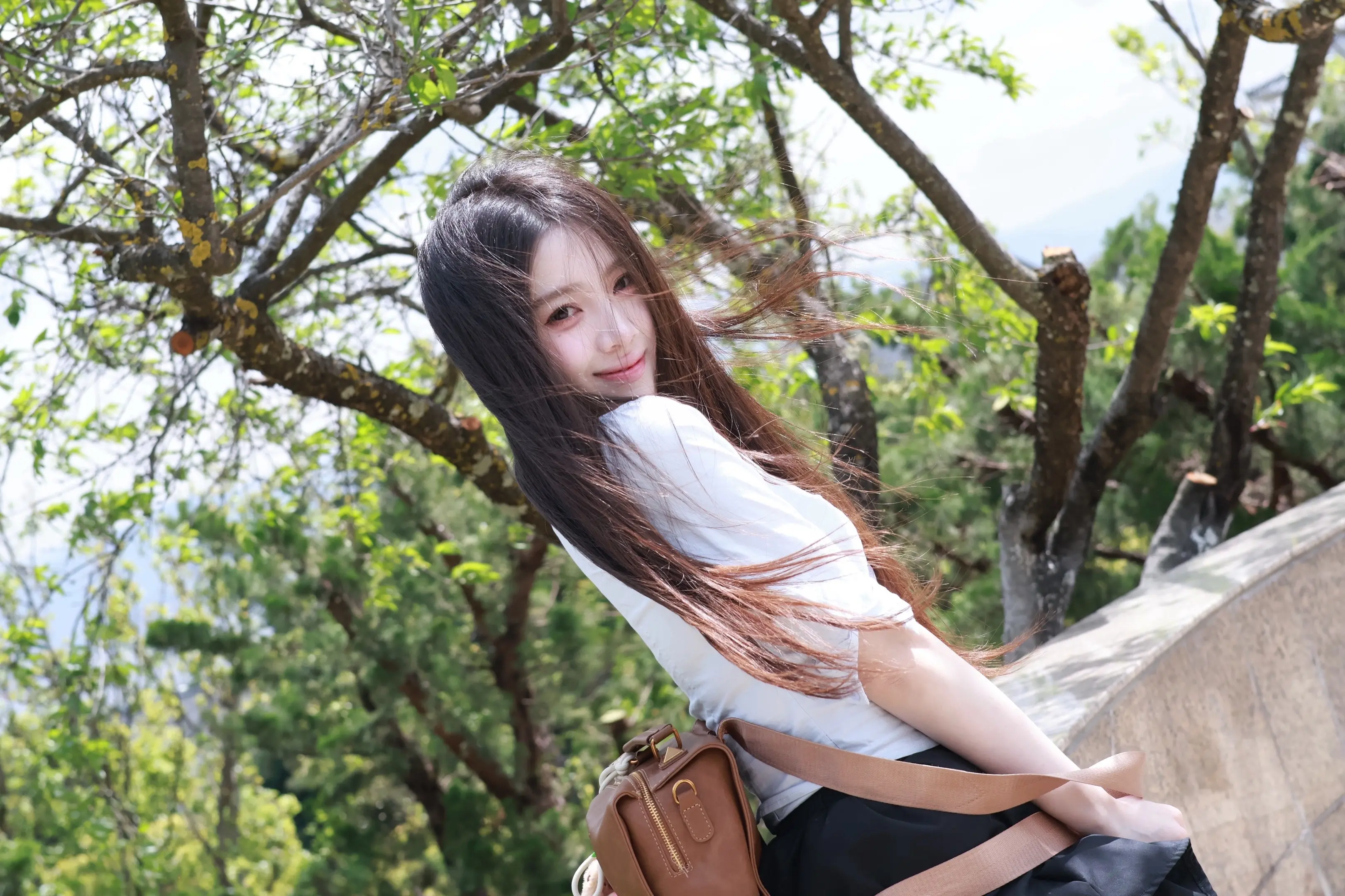 在所有的比喻句中 你一定不是山谷。
