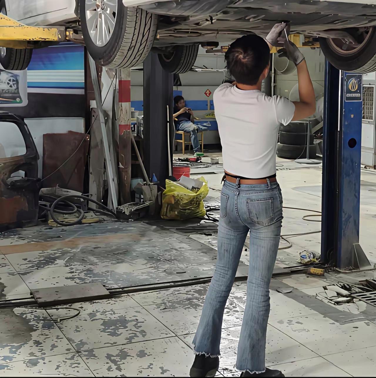 现在的哥都这么时尚大方