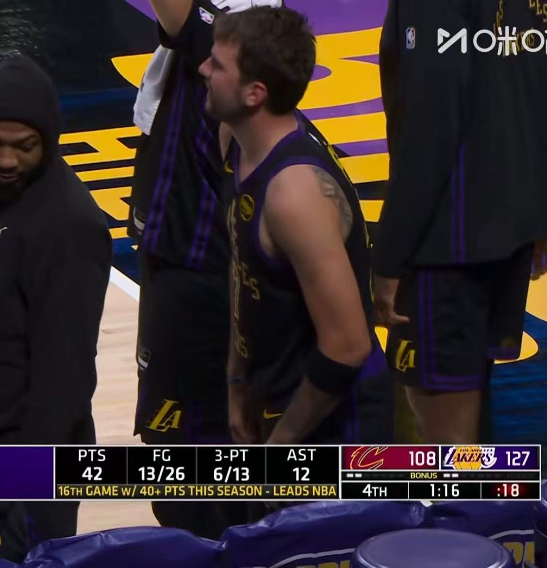 冲击MVP不知道有没有机会，但如果能淘汰MVP那也是荣誉！东契奇42分12助攻6