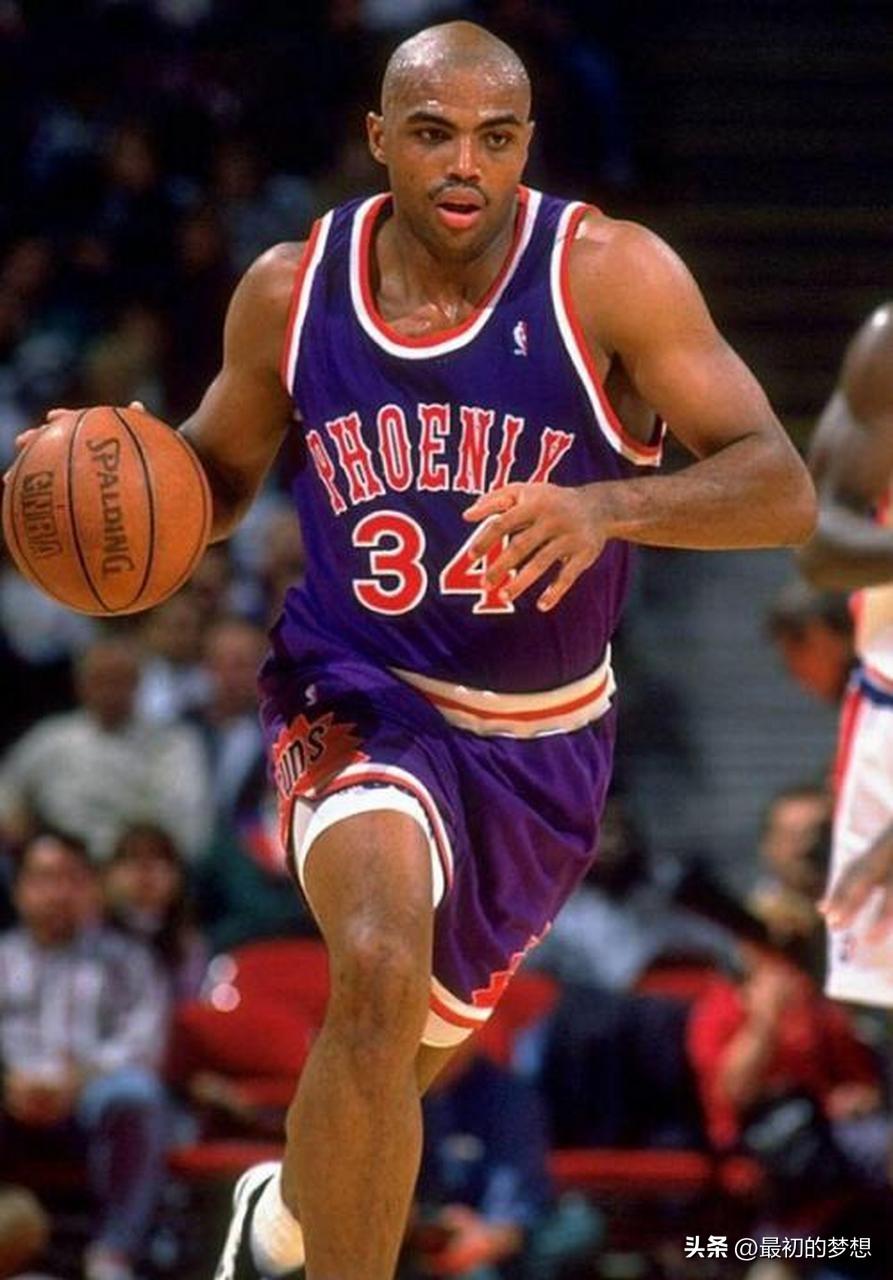 巴克利和尤因究竟谁更强一些？

生涯荣誉对比

巴克利：1次MVP、11次全明星