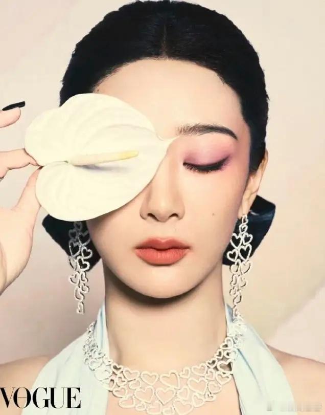 宋威龙即将登上香港版《VOGUE》封面！宋威龙5月份会登上香港版vogue封面，