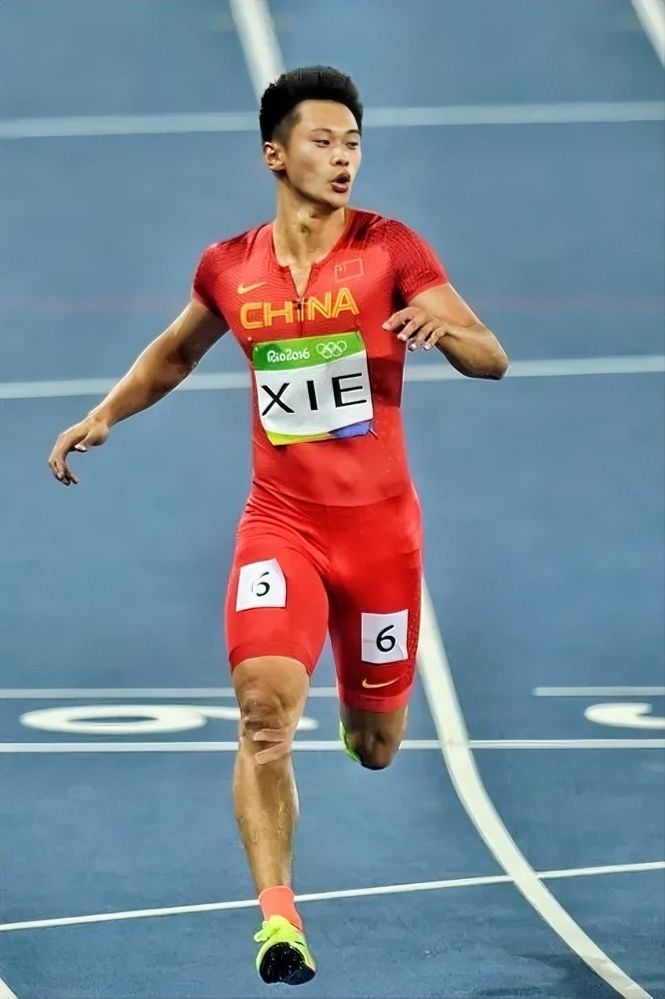 谢震业短跑生涯：五大高光与六大遗憾

五大高光时刻：

2010年，年仅17岁的