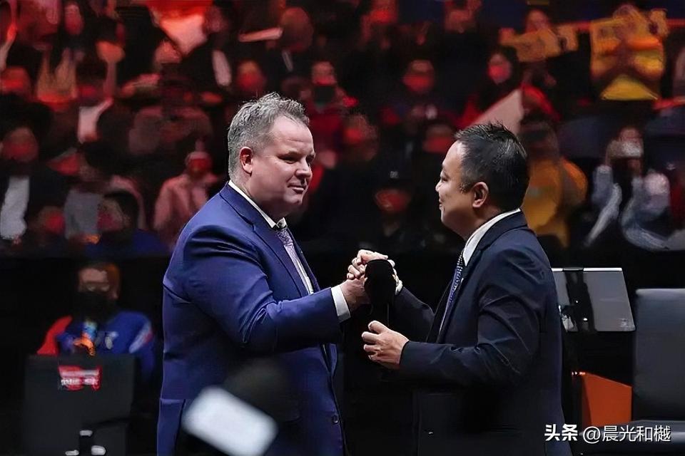 在重庆冠军赛进行之际，W T T管理层进行了改制更替，刘国梁不再担任董事会主席之