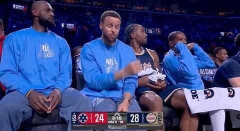 2026洛杉矶全明星替补席名场面！
詹姆斯、库里、杜兰特、伦纳德四大传奇同框落座