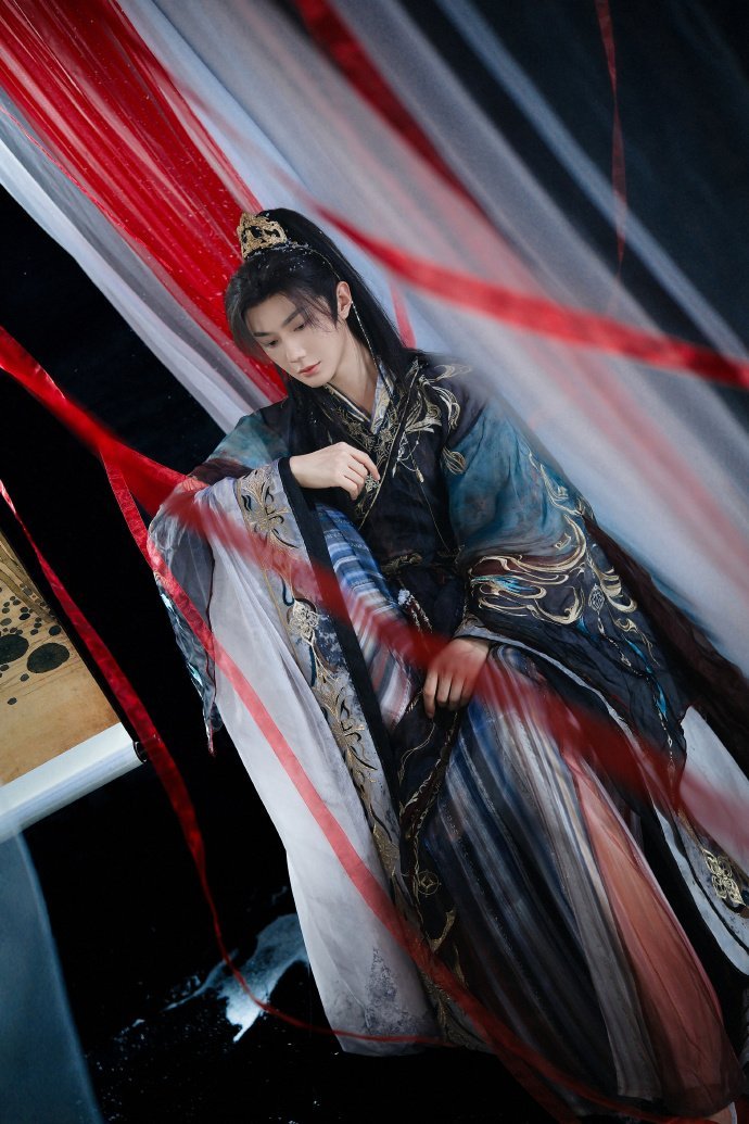 郝熠然百万粉丝福利来啦郝熠然古装造型郝熠然微博粉丝破100万！粉丝福利来啦，这个