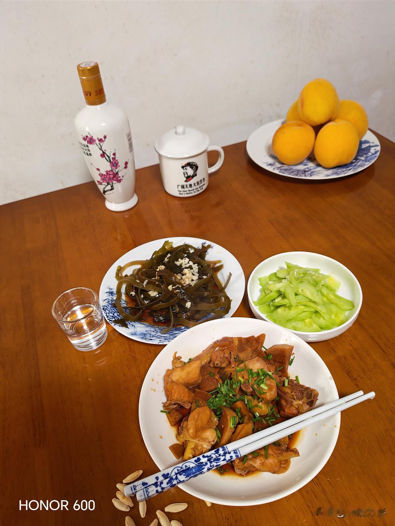 73岁单身老男人的午饭，吃了一个半小时，坚持自己买自己做，保证健康又随意的饮食。