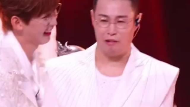 小沈阳拿下《披荆斩棘2026》年度总冠军、斩获滚烫X-Fire荣誉，最动人的意义从来不止一个冠军头衔