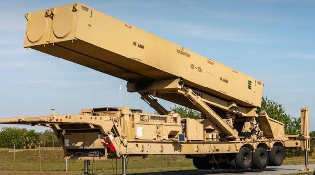 就在中日双方对峙进入白热化，随时可能开战的时候，美国突然悄无声息的把部署在日本的