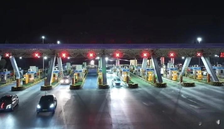 卡点抢免费！有人省1000有人亏400，真别再赌了！
 
春节返程高速免费最后一