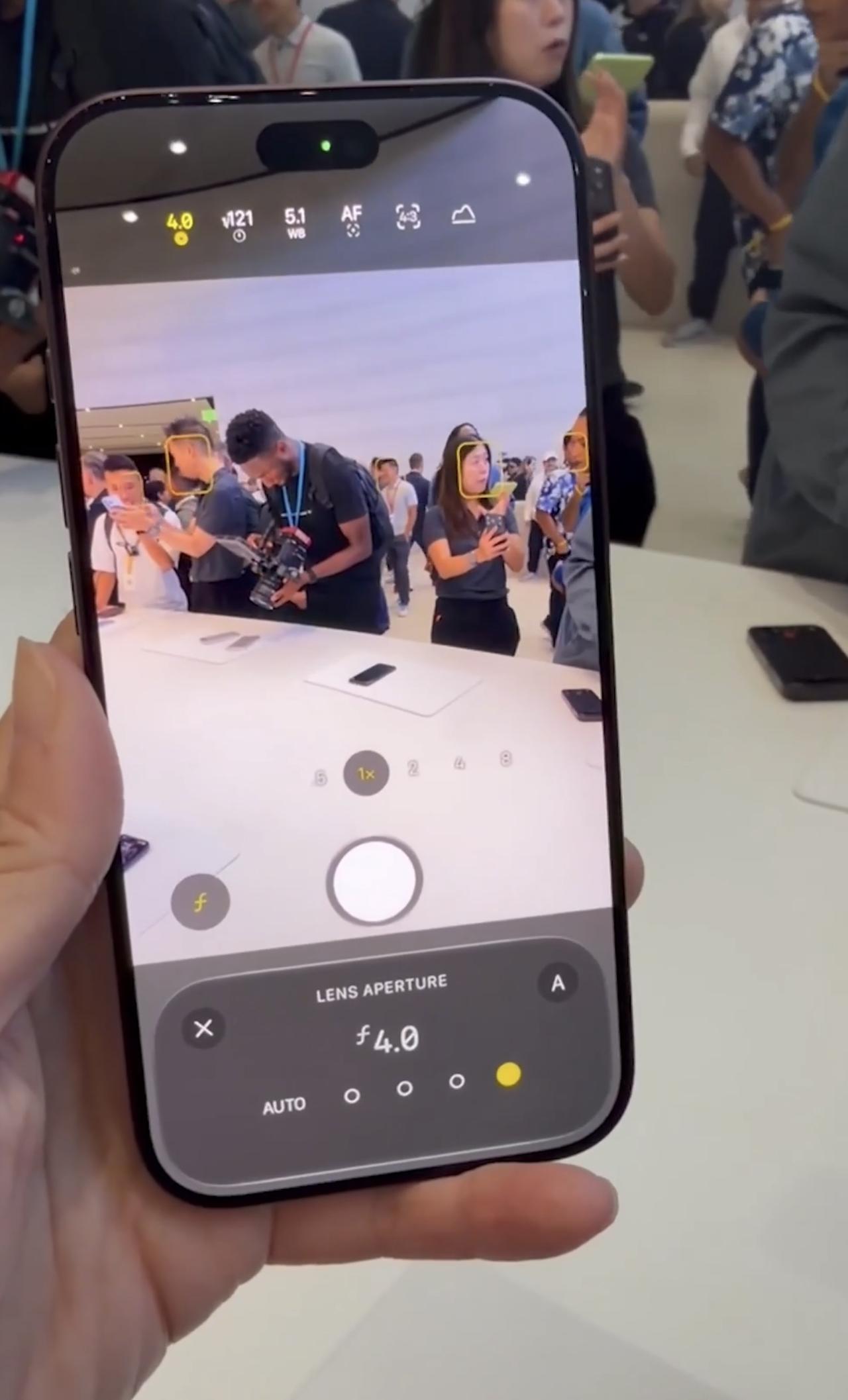 这就是iPhone18 Pro系列真机，相较iPhone Duo显然热度要低不少
