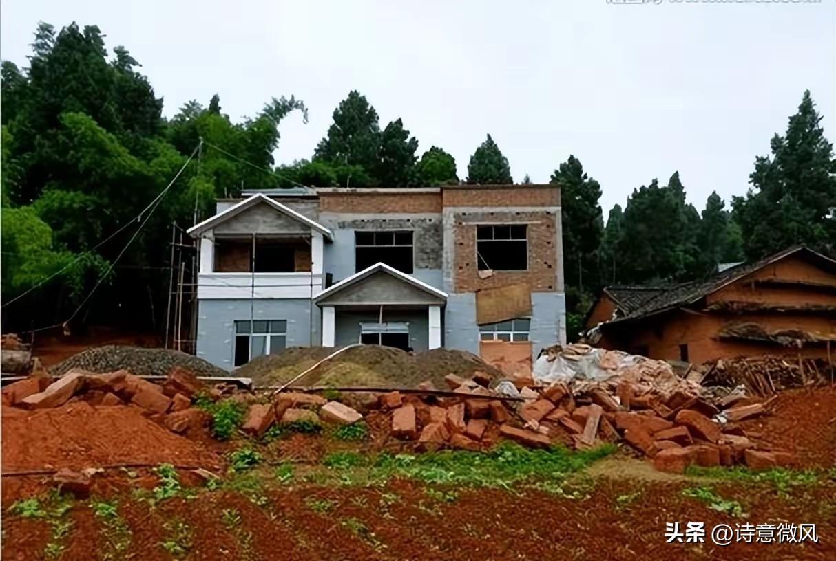 最高人民法院拍板定论：农村的老房子倒塌后，宅基地依旧属于村民
 
这话落在河南虞