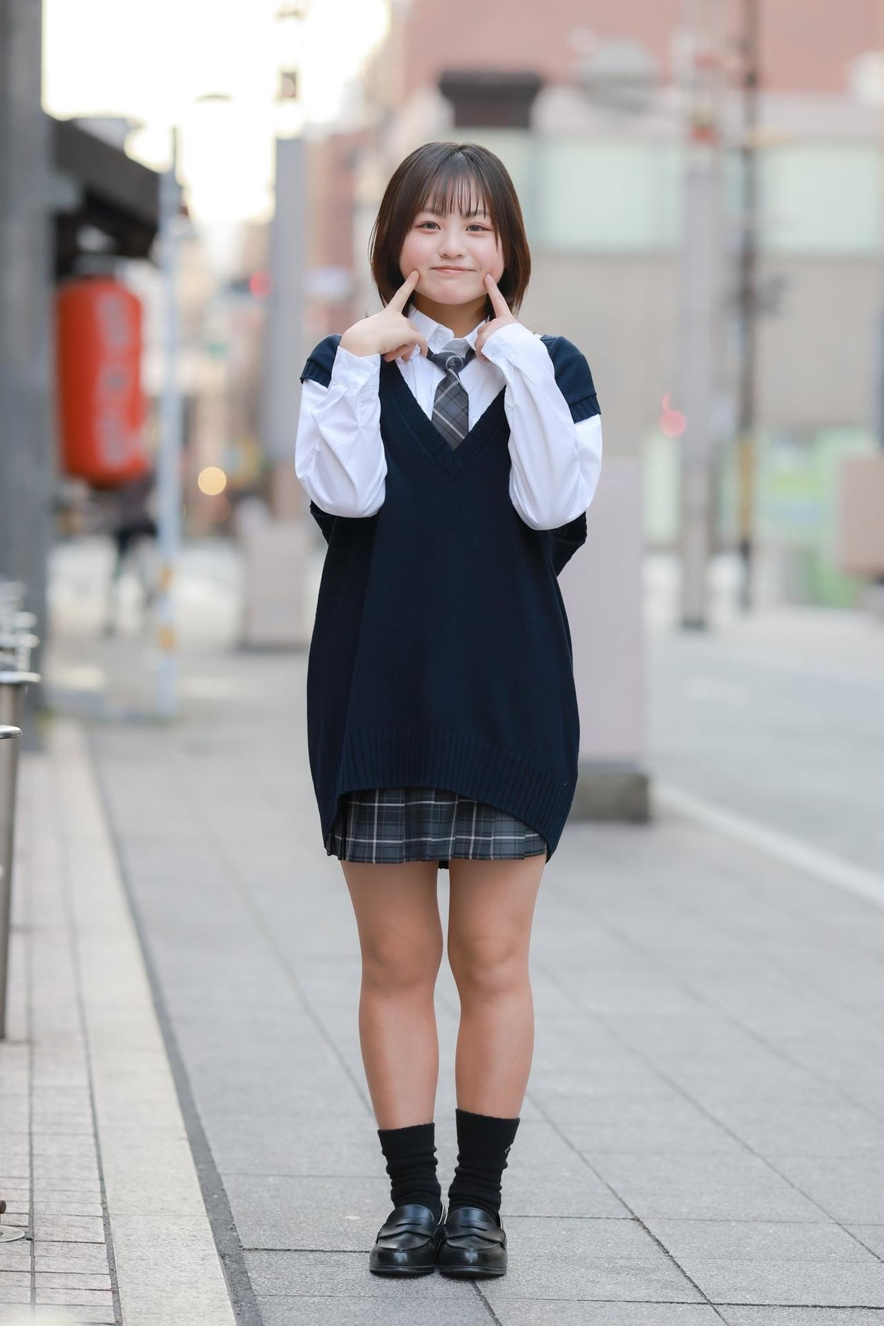 笑靥如花，青春如歌。