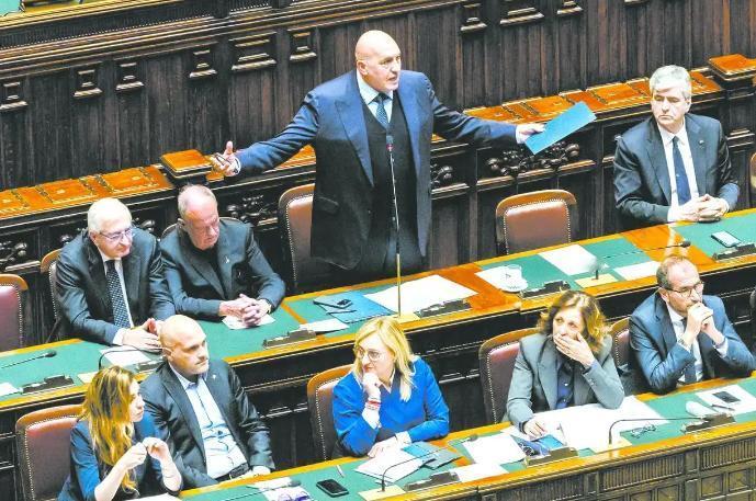 当地时间4月28日，路透社援引多名北约内部匿名外交官的消息披露，这个成立77年的