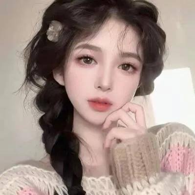 甜美少女风，粉嫩妆容，可爱辫子，温馨氛围元气甜妹妆容 甜美元气妆容 粉嫩发饰 马