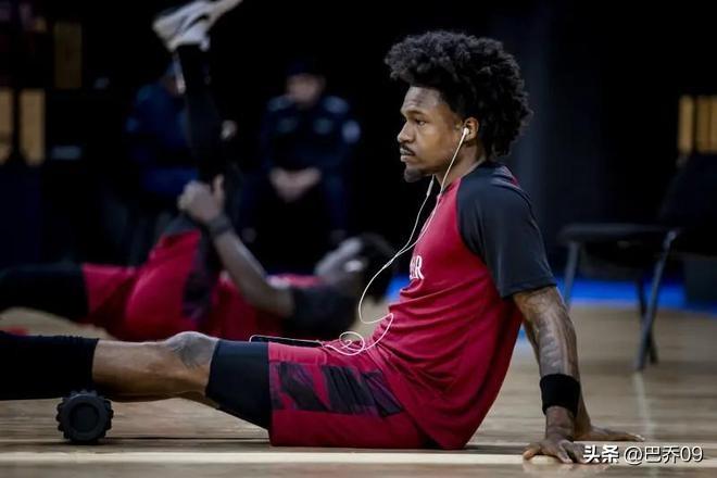 古德温滞留多哈：刚当完国家队英雄，就被战火困在异国
 
前几天还在世预赛大杀四方