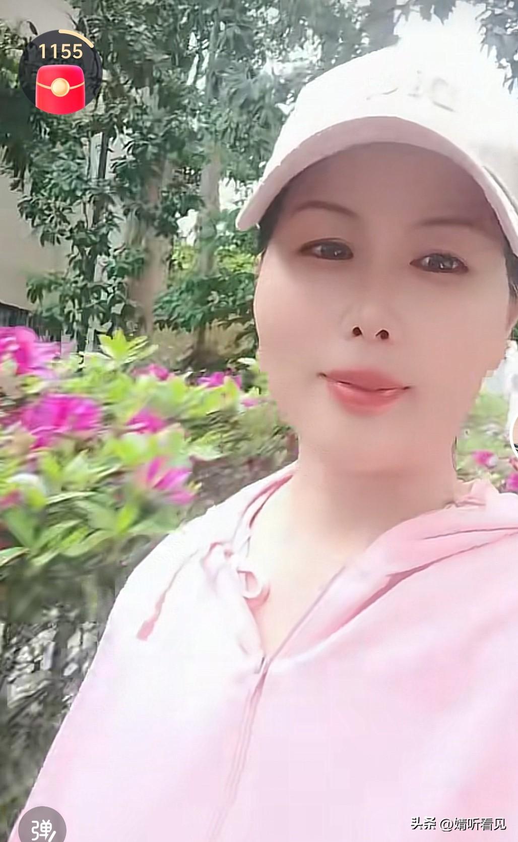 发现了吗？
小杨阿姨回到湾湾后状态都不一样了！
她更新动态：
发声，春暖花开时闻