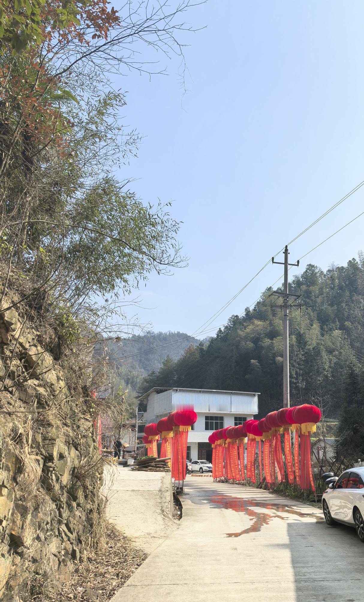 今年过年回家，短短几天，我连着参加了三次寿酒:大伯90岁，姨父60岁，村里邻居7