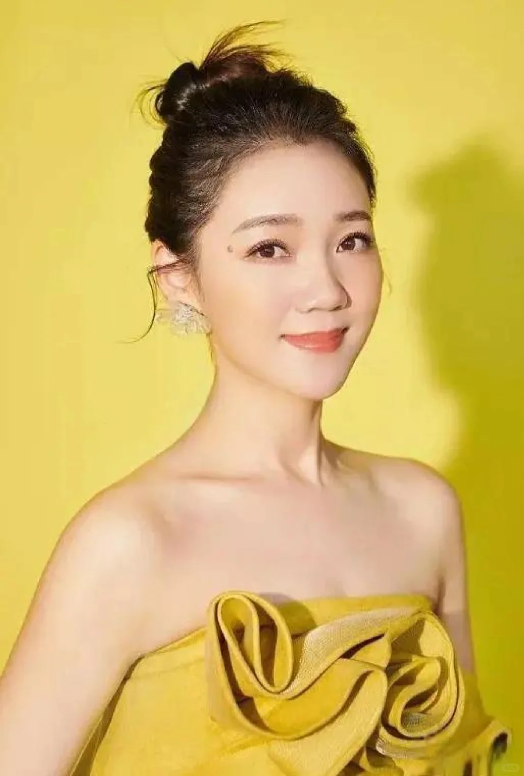 曾是卫视一姐的美女主持人，放弃事业回归家庭，如今生活幸福[萌萌哒R] ...