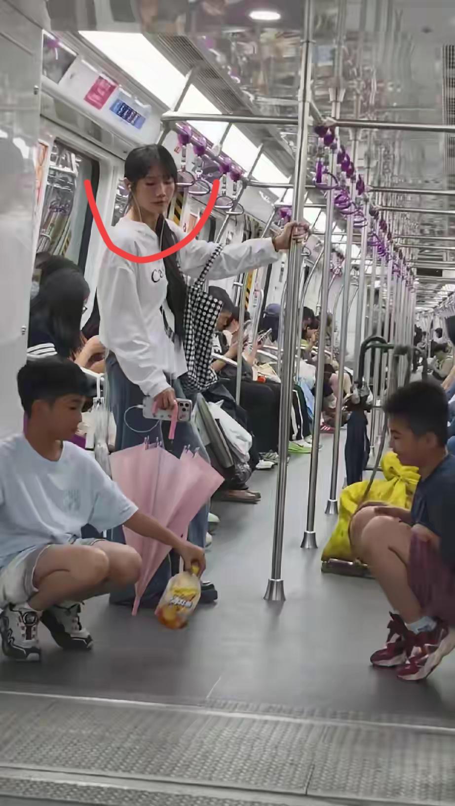 这个年代真的不多见了，大家仔细看细节吧。