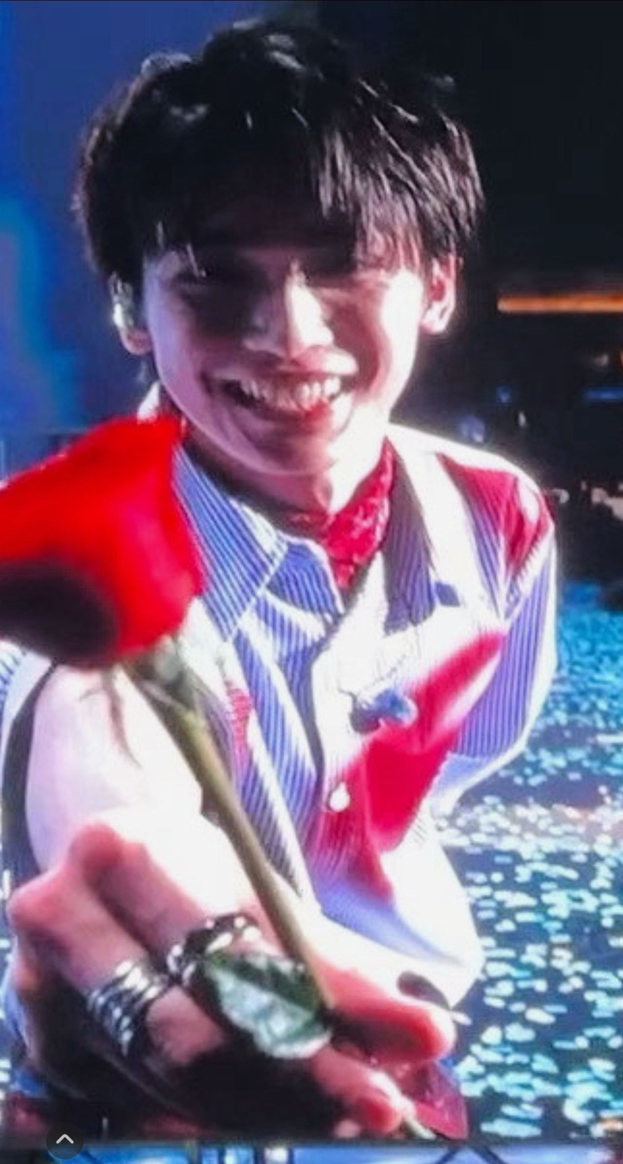 梓渝pororo笑容杀这笑容确实挺杀的，内娱颜值诈骗新巅峰！这张脸是怎么敢吹的。