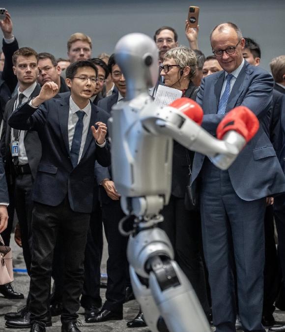 真意外，刚看到王兴兴高考英语28分的消息，顿时手里的热茶突然不香了。这位90后偏