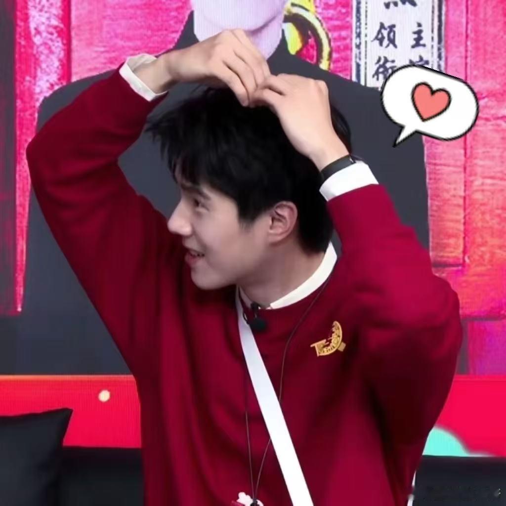 刘昊然的秦福完全甜妹级别  家人们，刘昊然演秦福，甜度直接溢出屏幕，那眼神杀，搭