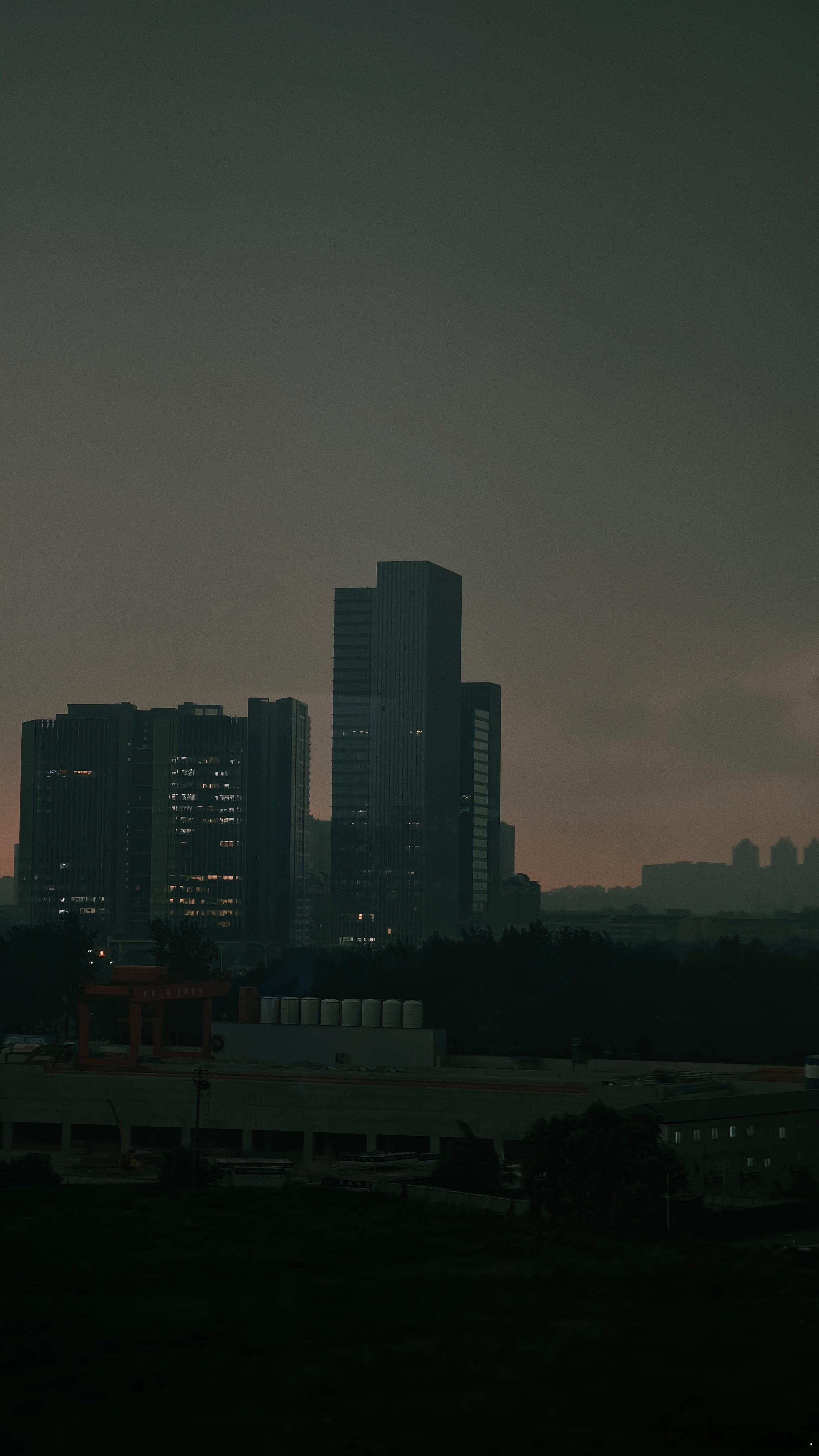 北京暴雨 通州方向天已经开始红黑红黑的了暴雨强对流天气马上就到我的日常plog 
