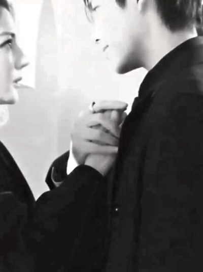 陈飞宇壁咚迪丽热巴陈飞宇被迪丽热巴掐脖子 《白日提灯》双端预约破600w的福利视