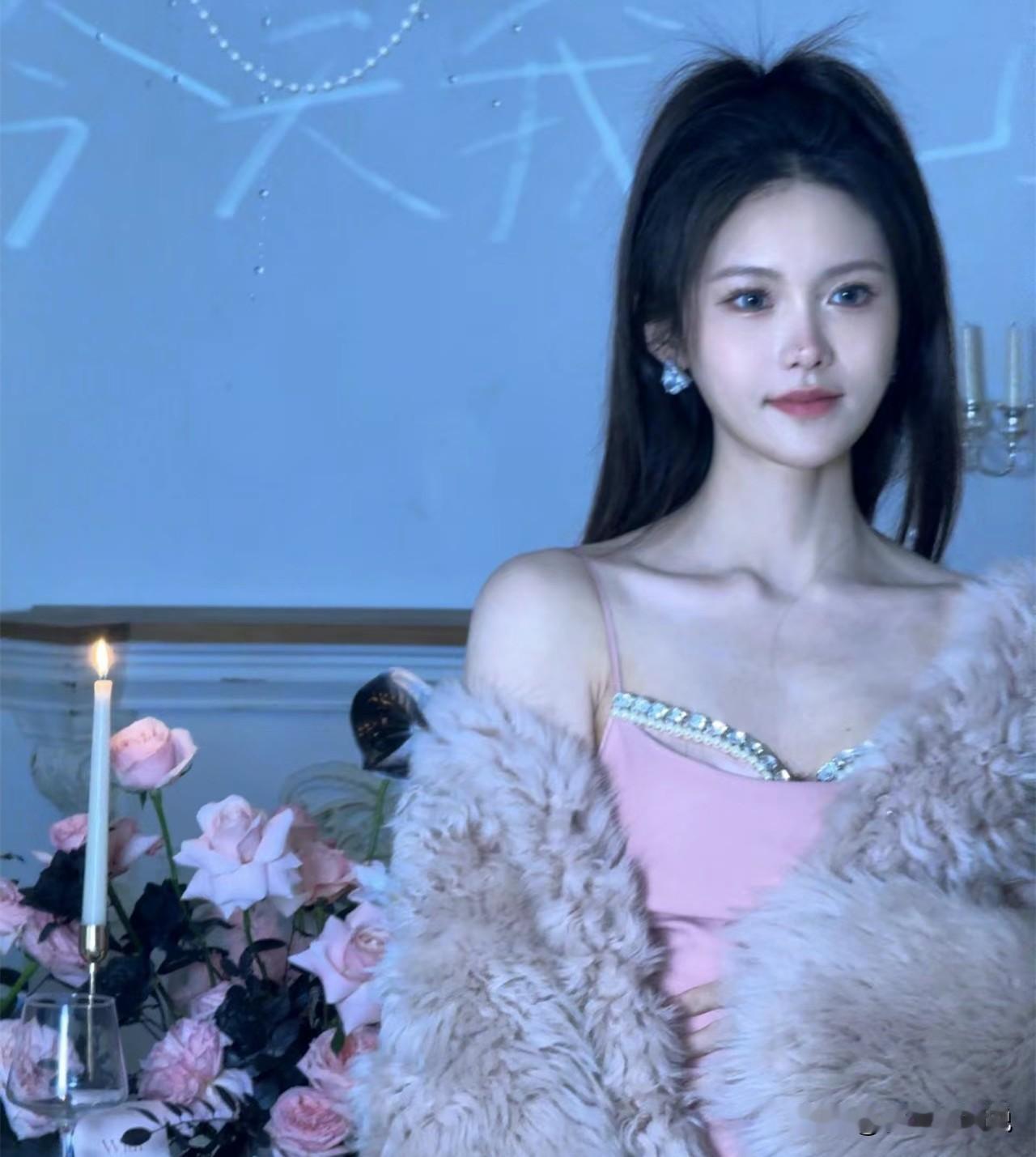 小杨嫂的美真的是让人“垂涎三尺”！这还是生过两个孩子的女性吗？为什么身材和颜值仍