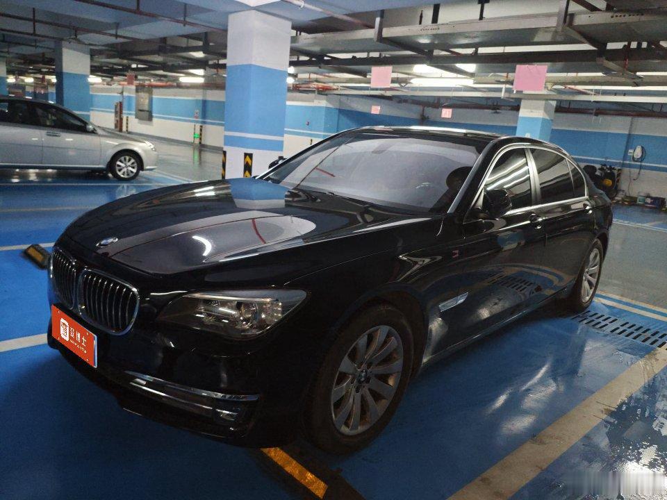 又买了一台小公里数的宝马730这台比我在售的两台都要便宜很多 车况相对不好！因为